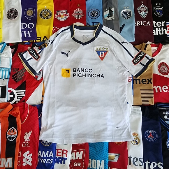 LDU Quito jersey - Picture 3 of 5